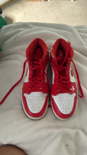 Retro Jordan Red Lightning Air 4 thumbnail 3