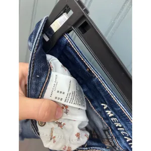 American Eagle Ne(x)t Level Stretch Distressed Denim Shorts Dark Wash 00 thumbnail 3