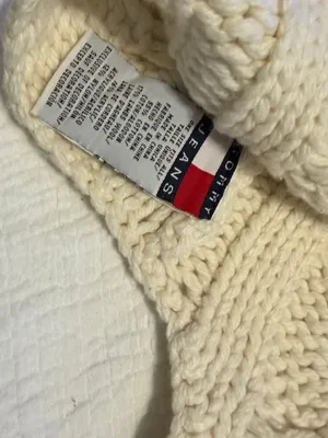 Tommy Hilfiger Tommy Jeans Cream Women Earflap Beanie Cable Knit Ivory thumbnail 2
