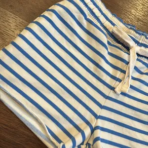 American Eagle shorts thumbnail 2