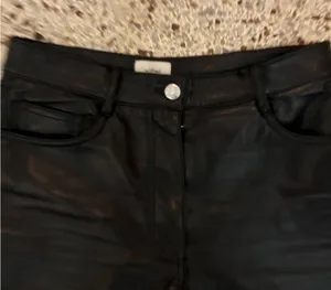 Aritzia Wilfredthe Melina high waist vegan leather pants black 4 thumbnail 4