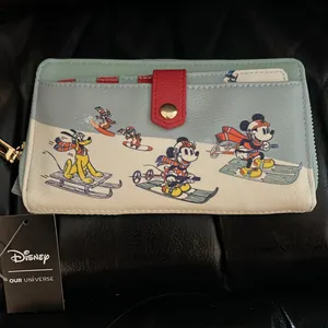 Disney NWT Light Blue and White Wallet with Skiing Characters thumbnail 6