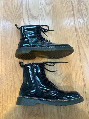 Dr. Martens 1460 Y Black Patent Boots Womens 7 Shiny Lace Up Side Zipper Boots thumbnail 2