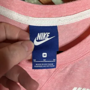 Nike Pink Just Do It Short Sleeve Tee Women’s Athletic Top Size Medium thumbnail 2