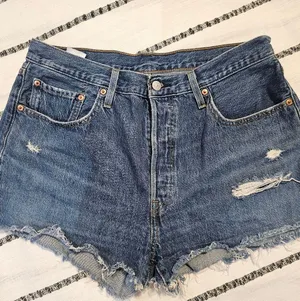 Levi’s 501 Denim Distressed Shorts thumbnail 6