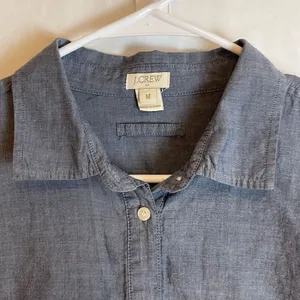 J. CREW Shirt Women's Medium Blue Chambray Cotton Button Up Collared Long Sleeve thumbnail 3