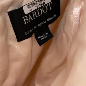 Bardot Caitlyn Peach Floral Off-the-Shoulder Ruffle Tiered‎ Mini Dress Medium thumbnail 8