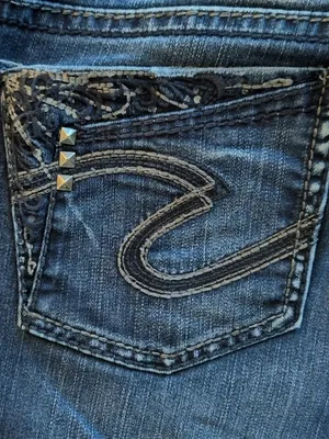 Silver Jeans Suki 17" Women's Sz 31x33 Stretch Dark Denim Boot Cut Embellished thumbnail 6