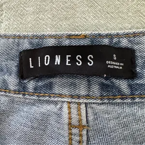 Revolve Lioness Women’s Double Waisted Straight Leg Jeans Size Small thumbnail 5