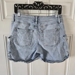 Maurices Edgely relaxed Boyfriend Denim Cargo Shorts distressed Size 8 Grunge thumbnail 2