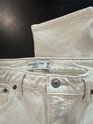 Abercrombie & Fitch Off-White Mom Jeans curvy love thumbnail 2