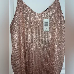 Torrid NWT V-neck Sophie Rose Gold Sequin Woven Swing Lined Relaxed Cami Size 1X thumbnail 7