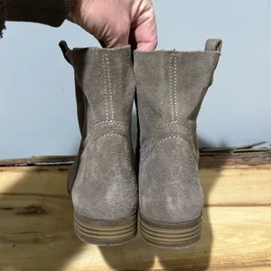 Frye Sarah‎ Shortie Suede Ankle Boots Size 7 B103 thumbnail 6