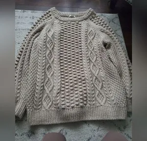 H&M cream color sweater size Large women's oversized very warm snug in s… thumbnail 1