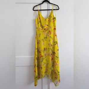 Harlyn Floral Printed V Neck Dress thumbnail 5