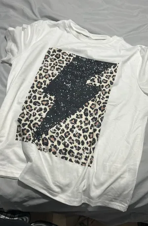 Shein T-Shirt White Graphic thumbnail 1