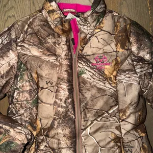 Realtree Camo Puffer Jacket with Pink Accents thumbnail 2