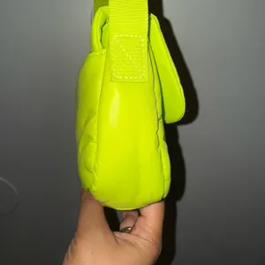 UGG Women's Dalton Crossbody Nylon Handbag‎ Purse - Key Lime thumbnail 5