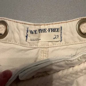 Free People We The Free Moxie Pull-On Barrel Jeans Cream Women Size 27 thumbnail 3