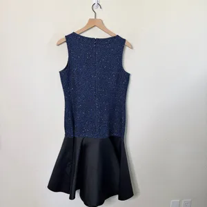 St John Navy Blue Sparkle‎ Tweed Two Tome Pep Hem Satin Skirt Flounce Size 6 thumbnail 4
