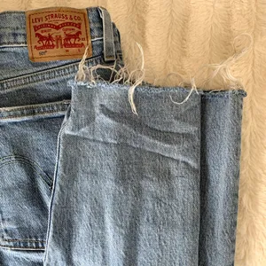 Levi's 501 Light Wash Raw‎ Hem Skinny Jeans thumbnail 8
