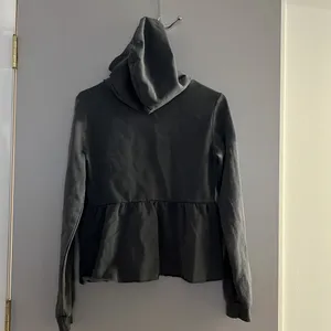 NWOT Women’s Maurices Gray Hooded Sweatshirt Size S thumbnail 6
