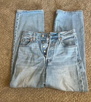 Levi’s Ribcage Ankle Jeans thumbnail 1