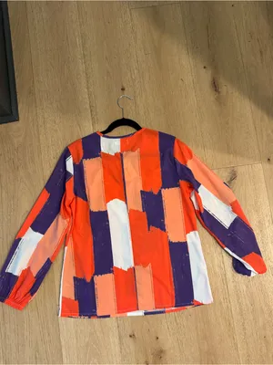 Stewart Simmons Colorblock Abstract V-Neck Blouse - Orange / Purple thumbnail 4