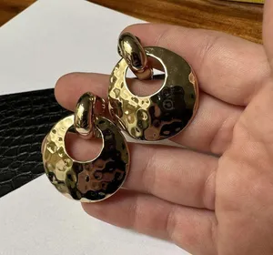 Pretty Clip-on Clip On Earrings Gold Tone Door Knocker Style thumbnail 6