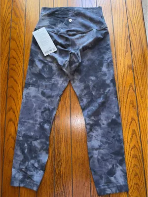 Lululemon Align High Rise 23” Diamond Dye Grey Size 6 NWT thumbnail 2