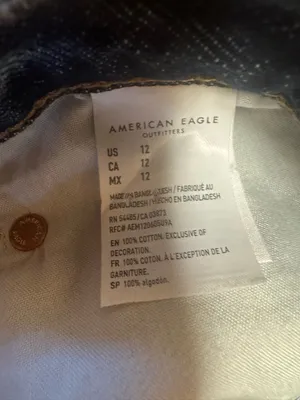 American Eagle 90s Boyfriend Denim Shorts Sz 12 Distressed Raw Hem EUC thumbnail 5