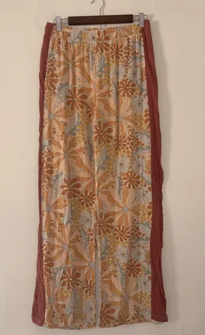World Market Floral Print Wide Leg Lounge Pants Size S/M Retro Style thumbnail 1