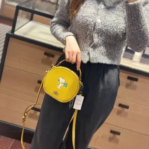 Coach X Peanuts Canteen Crossbody With Snoopy Present Motif cf290 thumbnail 9