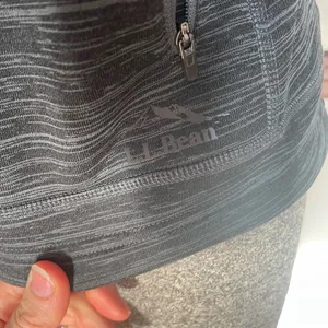 L.L.‎ Bean Charcoal Ski Jacket with Hood and Textured Fabric thumbnail 3