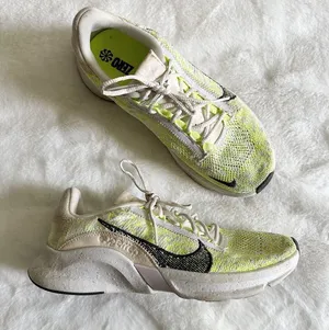 Nike Women's SuperRep Go 3 Flyknit Sneakers Neon Yellow White Size 7 thumbnail 1
