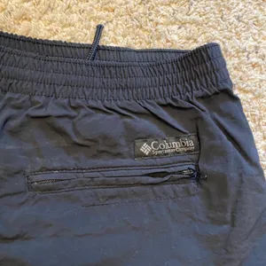 Columbia ‼️ Hiking Shorts‼️ thumbnail 4
