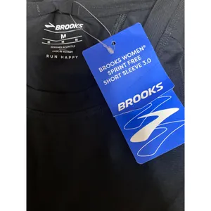 NEW Brooks Sprint Free Short Sleeve 3.0 Black Athletic Activewear Shirt Top Sz M thumbnail 5