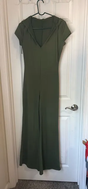 FashioNova women’s jumpsuit size medium thumbnail 1