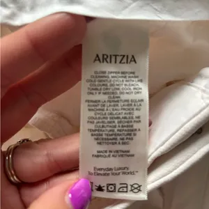 Aritzia‎ The Effortless Pant Cropped CruiseLinen 12 workwear minimalist holiday thumbnail 6