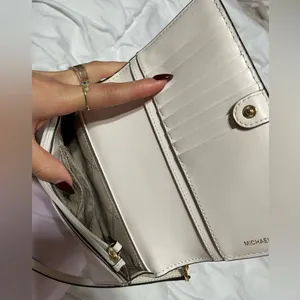 Michael Kors CROSSBODY thumbnail 5