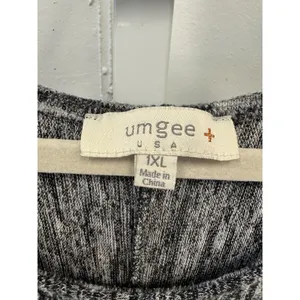 Umgee USA 1XL Black White Space Dye Knit Tunic Top Long Sleeve Pockets thumbnail 7