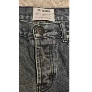 One Teaspoon x Free People Bandits Button Fly Shorts Size 27 thumbnail 6