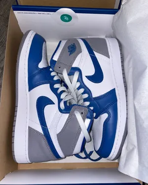 Nike Jordan 1s thumbnail 2