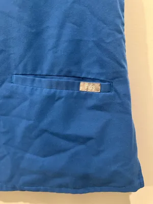 FIGS Casma Three Pocket Scrub Top thumbnail 4