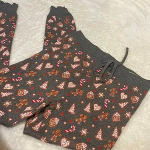 American Eagle Christmas Holiday Print Cozy Lounge‎ Joggers thumbnail 1