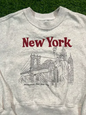Abercrombie & Fitch New York NYC Graphic Cropped Sweatshirt Womens XS Gray thumbnail 4