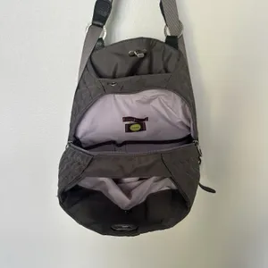 Mosey Life Baggallini Gray/Lavender Convertible Backpack Bag Travel Packable thumbnail 10