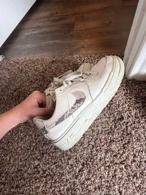 Nike Air Force 1 thumbnail 9