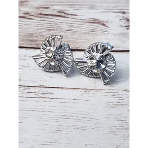 Vintage Screw On Earrings 0.75" Artsy Silver Tone with Clear Gems - Missing Gem thumbnail 5