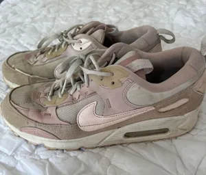 Pink Nike Air Max Women’s thumbnail 1